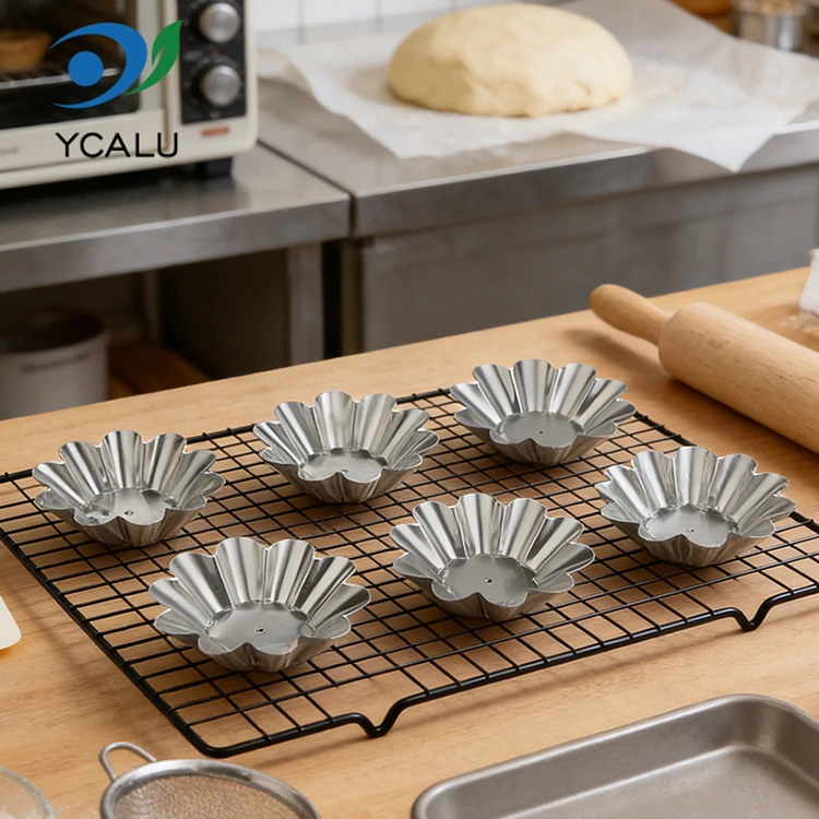 डिस्पोजेबल क्रायसॅन्थेमम एग टार्ट ट्रे सिल्व्हर ॲल्युमिनियम फॉइल खाद्य कंटेनर