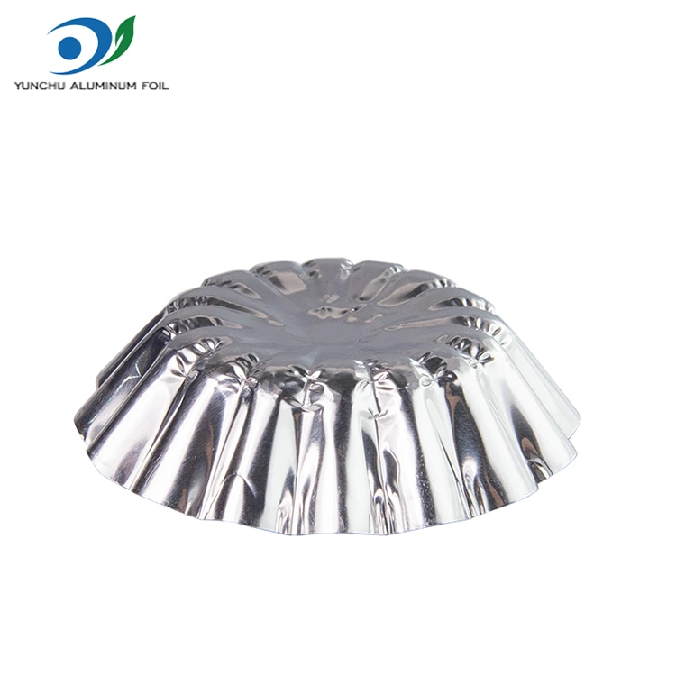 अंडी टार्ट्स एअर फ्रायर सिल्व्हर अॅल्युमिनियम फॉइल फूड कंटेनरमध्ये बेक केलेले आहेत